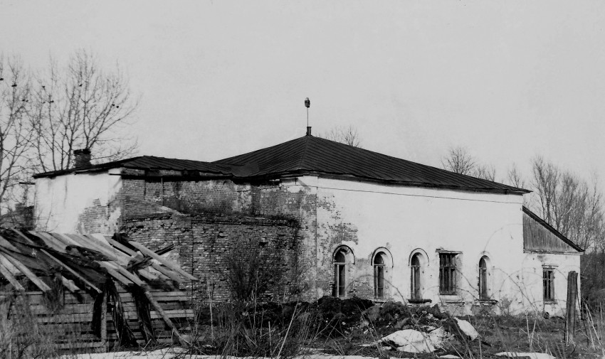 1988 год. Здание церкви - фото с сайта sobory.ru